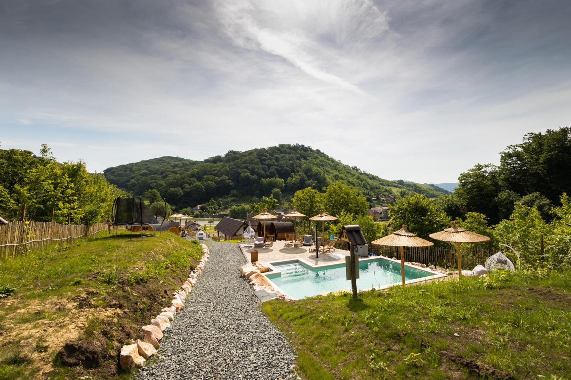 Complex Butoaiele Transilvaniei - Cazare & Spa - Natura - Relaxare Mediaş Eksteriør bilde